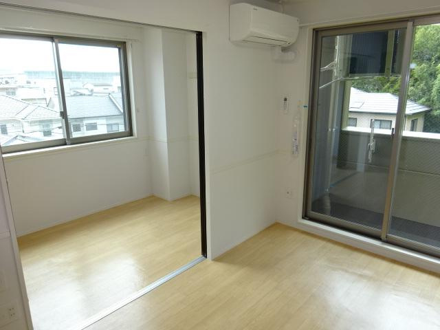 フォルマ日宇那の内装|室内