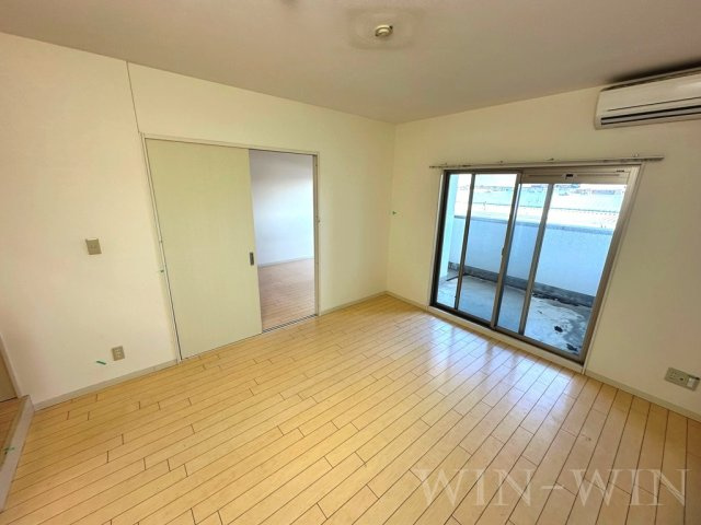 アドヴァンス・ライフ神野の居間・リビング