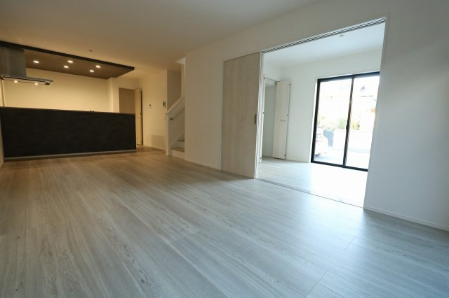 【居間・リビング】の画像