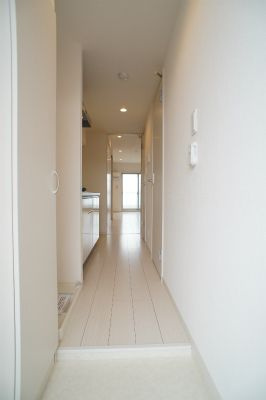 リブリ・Jadeの玄関