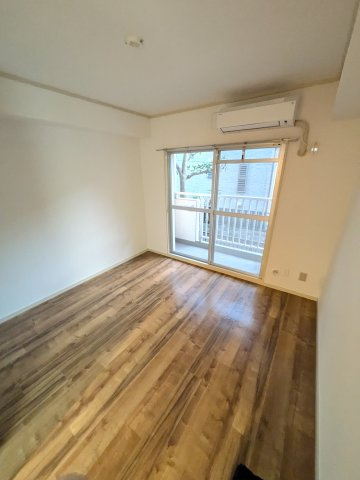 美山コーポ向ヶ丘の洋室