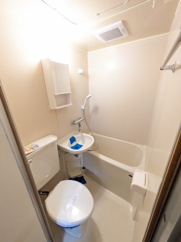 美山コーポ向ヶ丘の洗面所