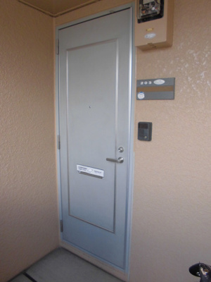 【玄関】 | アドゥニスハイツＢ棟