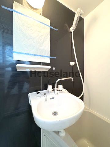 TJ鳴神2　B棟の洗面所