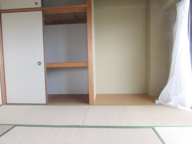 フローラル良元の和室