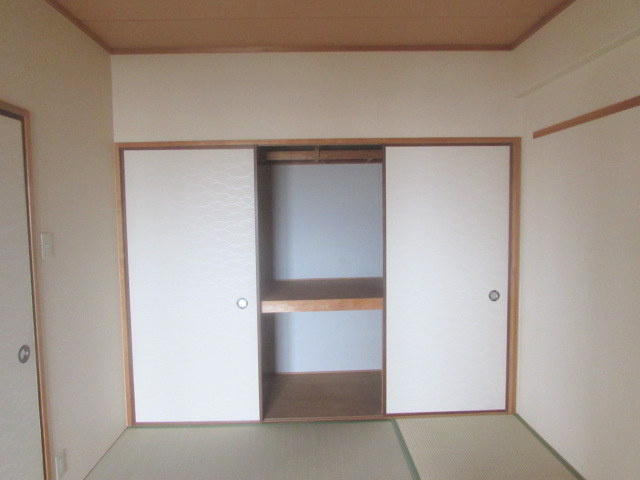 フローラル良元の和室