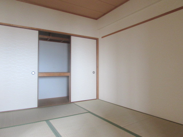 フローラル良元の和室