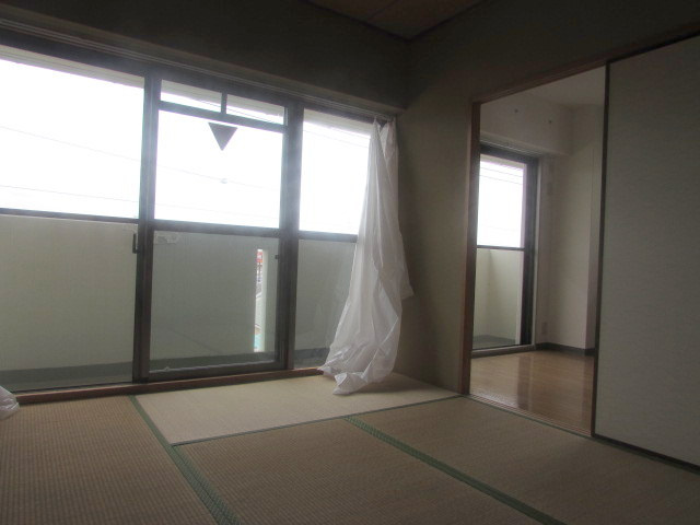 フローラル良元の和室
