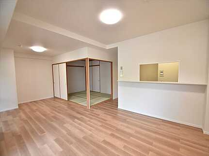 A CITYヒルズアリーナIII番館の洋室