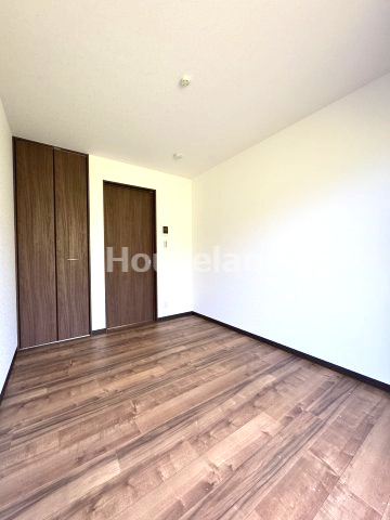 TJ鳴神2　D棟の居間・リビング