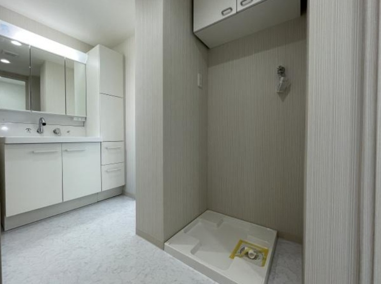 勝田台パークホームズ弐番館の独立洗面台|朝の支度にも助かる、独立の洗髪洗面化粧台