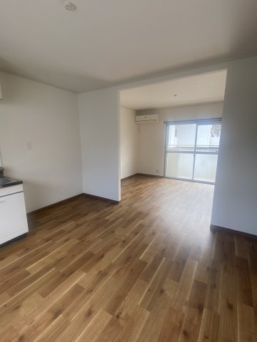 姫路市青山のアパートの居間・リビング