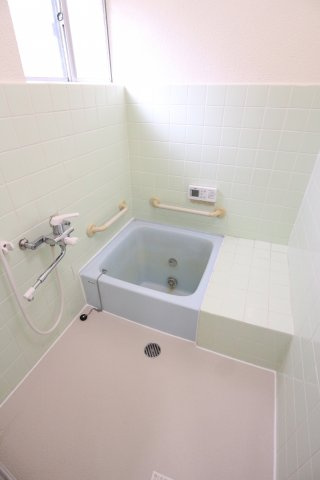 星が丘２丁目戸建の浴室