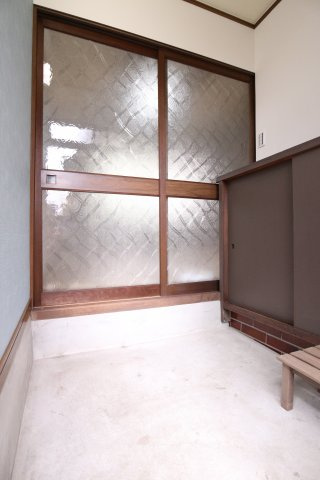 星が丘２丁目戸建の玄関