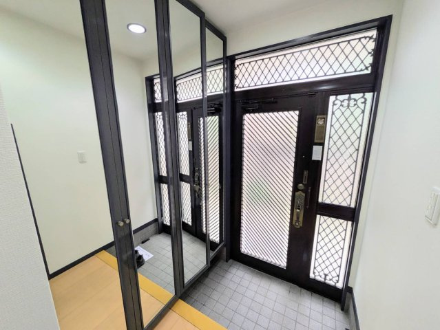 Ｔハウスの玄関