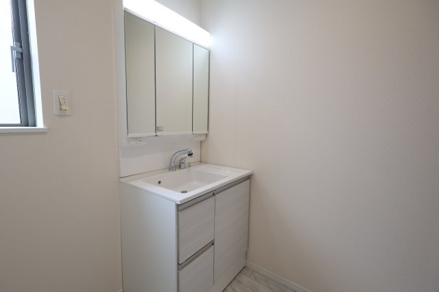 《仲介手数料無料》北区吉野町２丁目191-14新築一戸建てハートフルタウンの独立洗面台