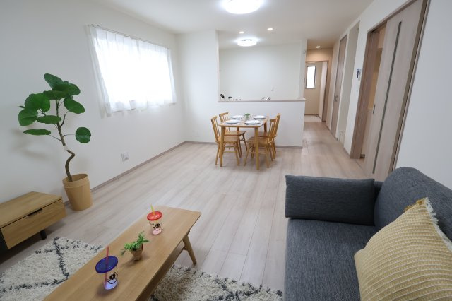 《仲介手数料無料》北区吉野町２丁目191-14新築一戸建てハートフルタウンの居間・リビング