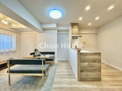 【設備】 | ダイアパレス東綾瀬 | 【宅配ボックス】在宅時・不在時に関わらず、居住者の代わりに非対面で宅配物を受け取ってくれる便利な設備です。わかりやすくご説明致しますので見学時にはお部屋だけではなく共用部分もぜひチェックしてください。