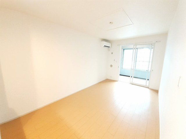 ムーンライト・ガーデンの居間・リビング