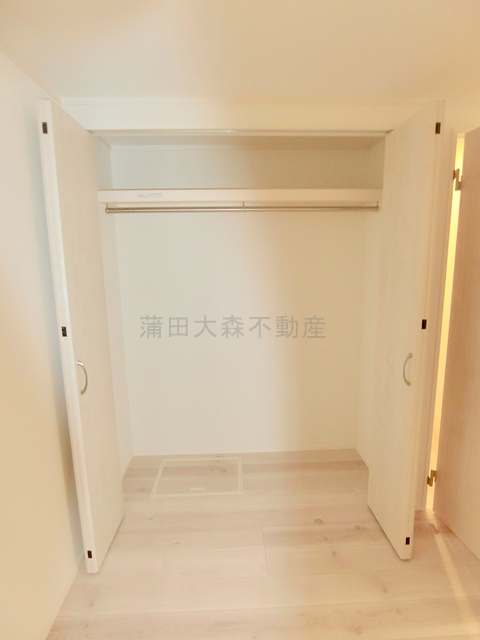 Kolet蒲田南＃08の収納|1階納戸7.2帖の収納　クローゼット