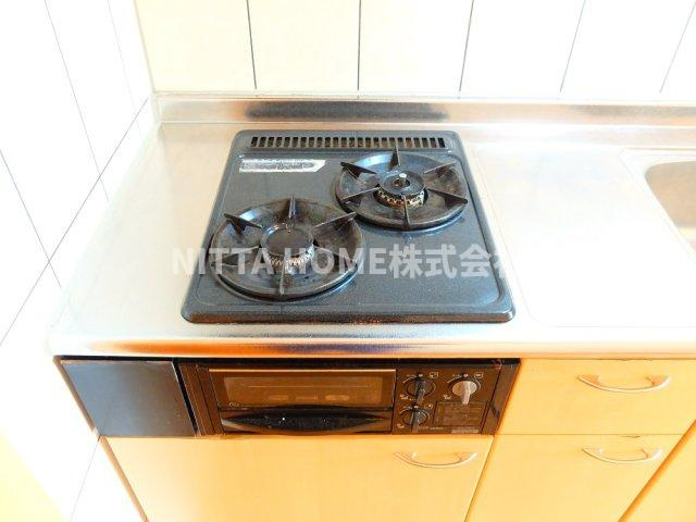 ヴァンベール　いそうのキッチン|2口コンロ付きでお料理も楽しくなりますね◇