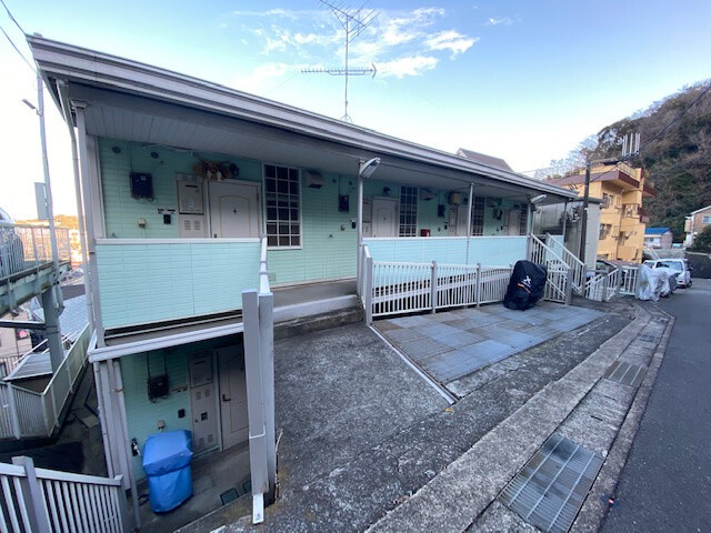 コーポ久里浜台の外観|きれいな外観です
