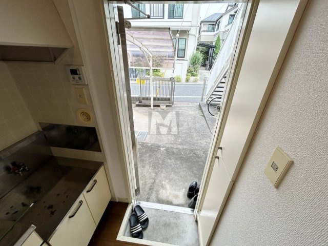 【エントランス】 | ファミーユ新田