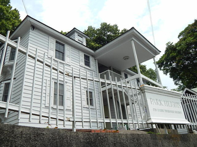 白い洋館です