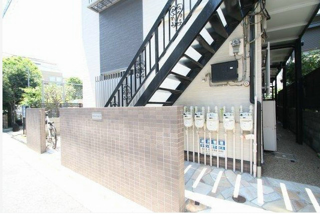 ダルタニアンコートのエントランス