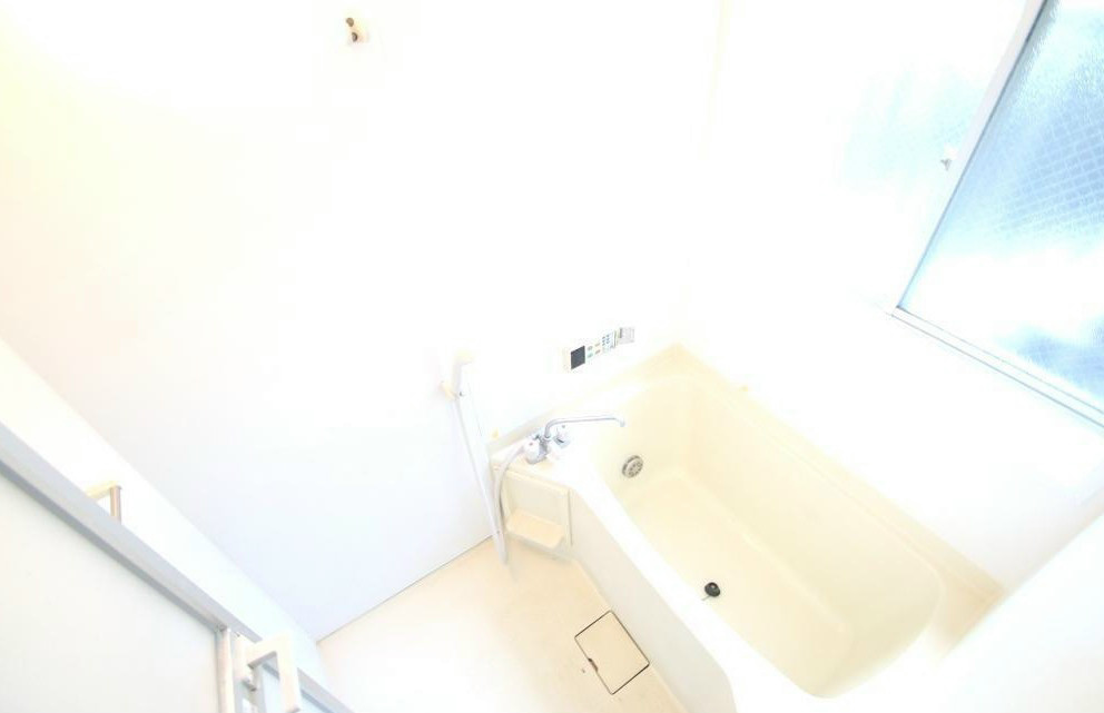 ダルタニアンコートの浴室