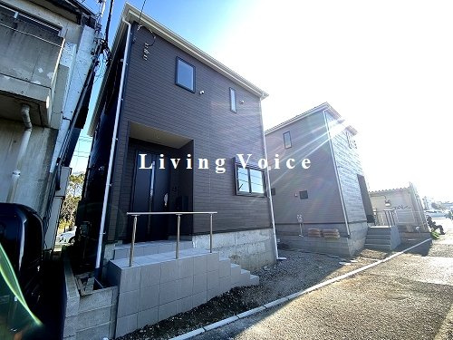 【居間・リビング】 | 【仲介手数料０円】平塚市上平塚第4　新築一戸建て　1号棟　全2棟 | 平塚市上平塚第4　新築一戸建て　全2棟