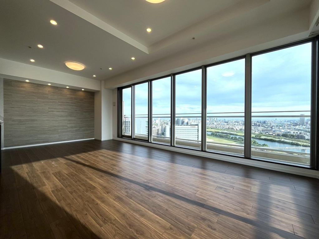 ザ・リバープレイスイーストタワー