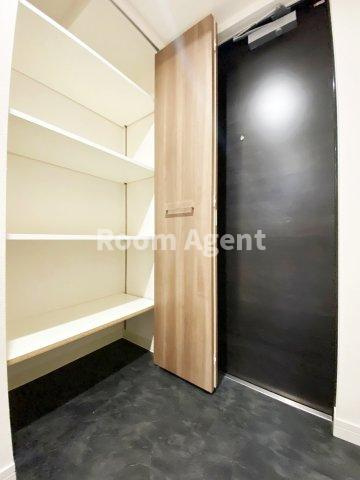 プレサンス　ジェネ　新栄町駅前　葵の玄関