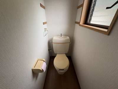 【トイレ】 | 丹波篠山市今田町上小野原　戸建 | 2階のトイレです