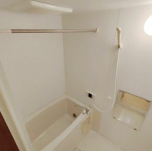 【浴室】 | メゾン・ド・ソレイユ | 追い焚き機能、浴室乾燥機付きバス。