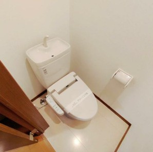 【トイレ】 | メゾン・ド・ソレイユ | 温水洗浄便座。