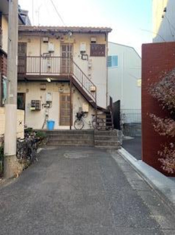 イトウハウス　ペット相談　駅近　フローリングのエントランス