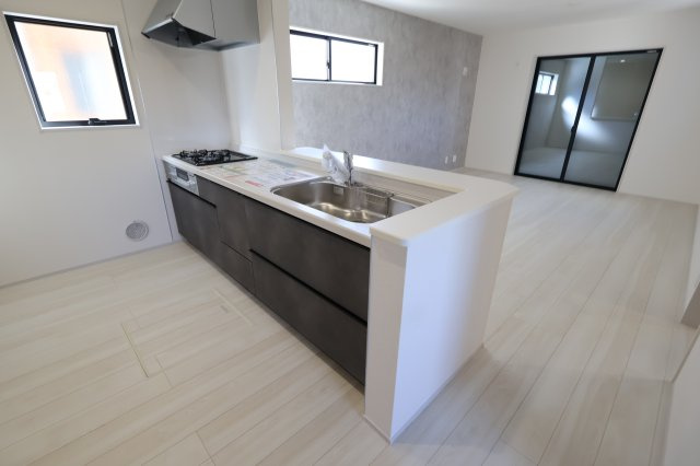 《仲介手数料無料》西区大字宝来369-1新築一戸建てリーブルガーデンのキッチン