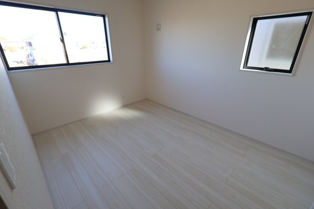 《仲介手数料無料》西区大字宝来369-1新築一戸建てリーブルガーデンの洋室