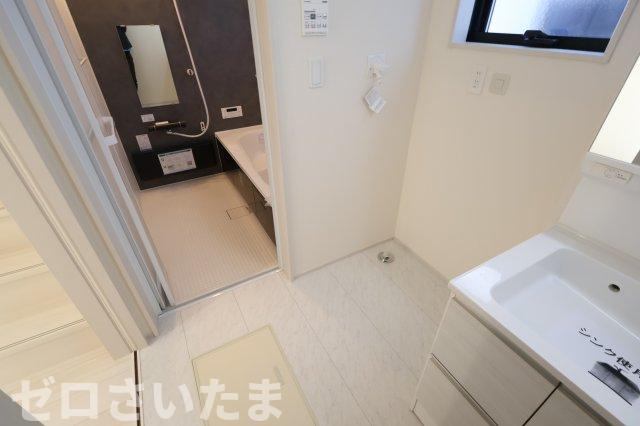 《仲介手数料無料》西区大字宝来369-1新築一戸建てリーブルガーデンのランドリースペース