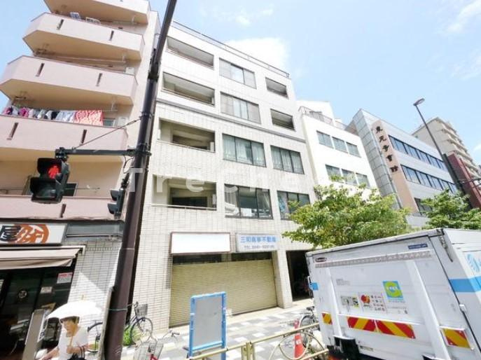 JLBグランエクリュ板橋区役所前の外観