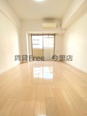 【居間・リビング】 | S-RESIDENCE緑橋serio　仲介手数料無料