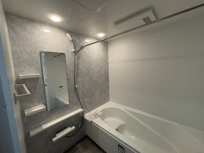 【浴室】 | Centrale