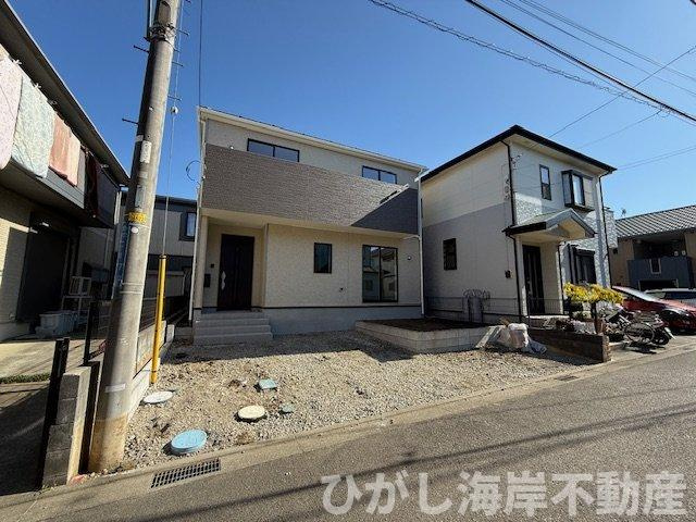 平塚市田村1丁目  新築戸建　の前面道路含む現地写真|11月17日撮影　建築中　現地外観