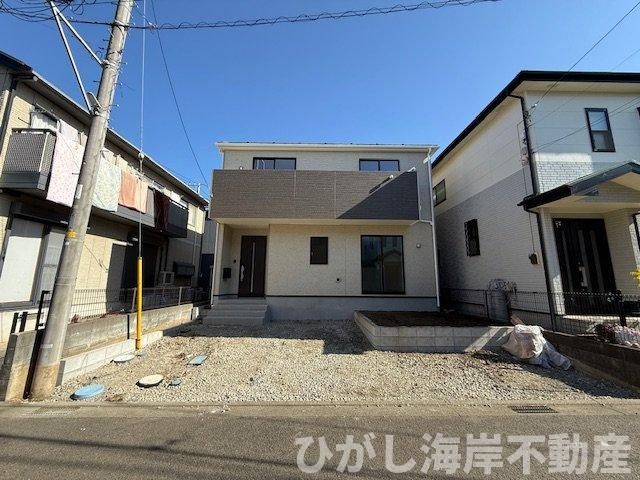 平塚市田村1丁目  新築戸建　の外観|11月17日撮影　建築中　現地外観