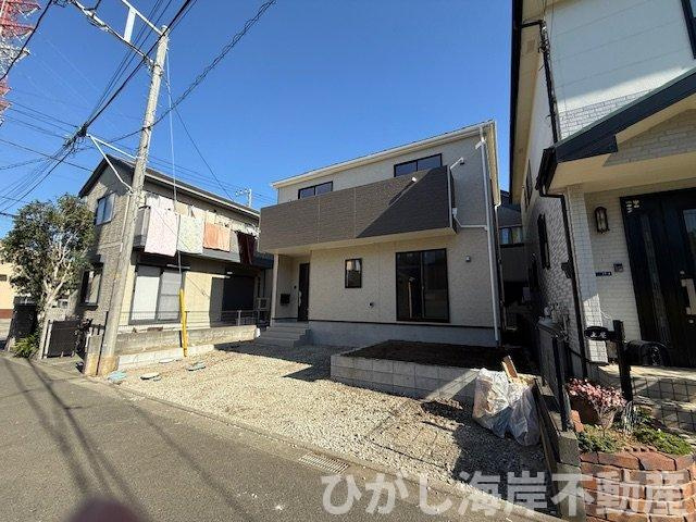 平塚市田村1丁目  新築戸建　の前面道路含む現地写真|11月17日撮影　建築中　現地外観
