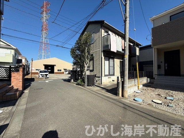平塚市田村1丁目  新築戸建　の前面道路含む現地写真|11月17日撮影　建築中　現地外観
