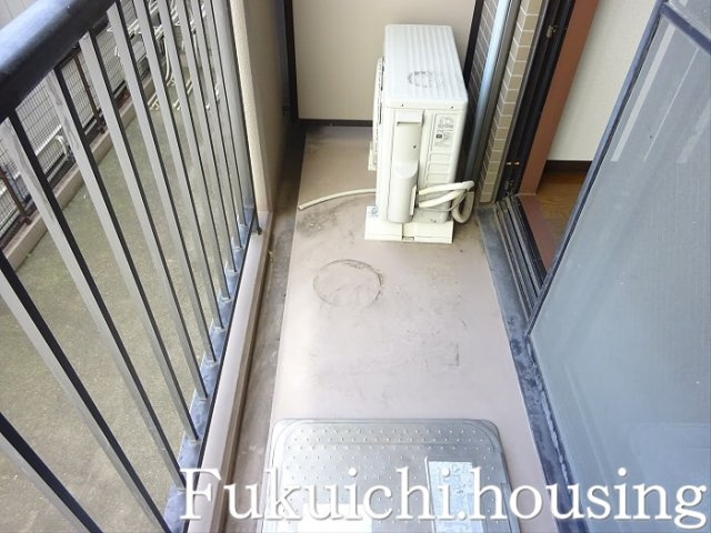 フェニックス明大前のバルコニー