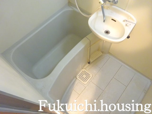 フェニックス明大前の浴室