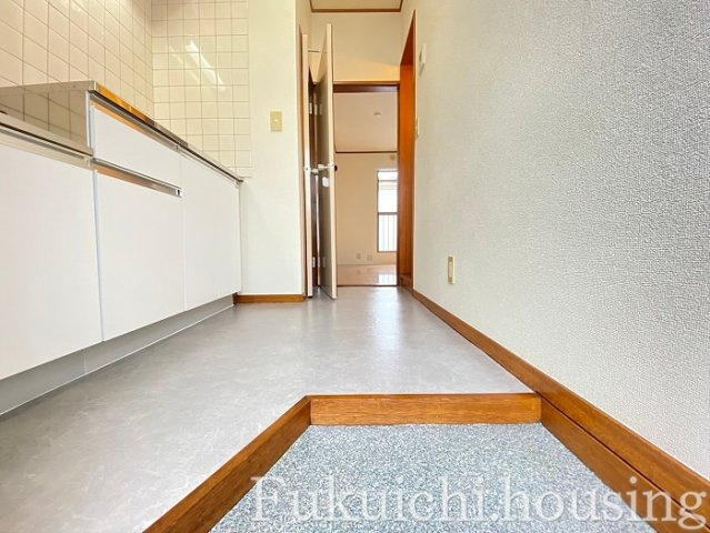 上保コーポの玄関